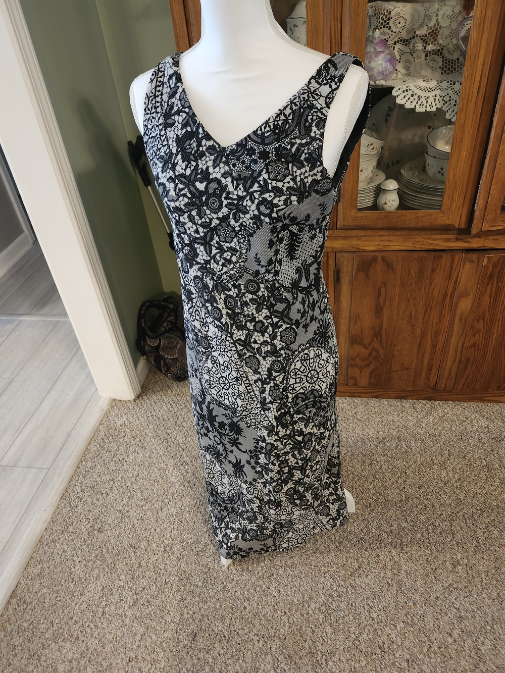 Black and Gray Floral Lace-Print Sleeveless Dress
